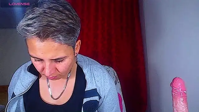 XXX chat uživo modela Yessi_rousse