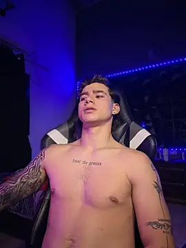keiler_suxrez's Live XXX Chat