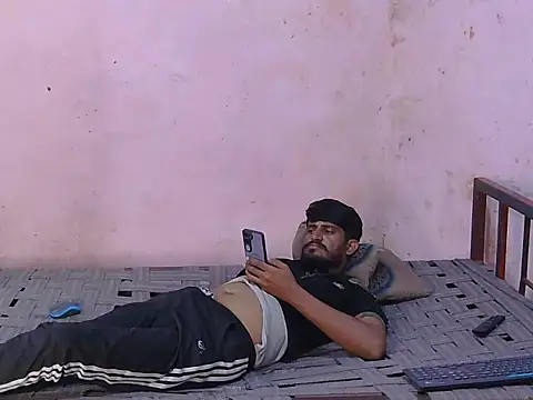 Yuvi_hot's Live XXX Chat