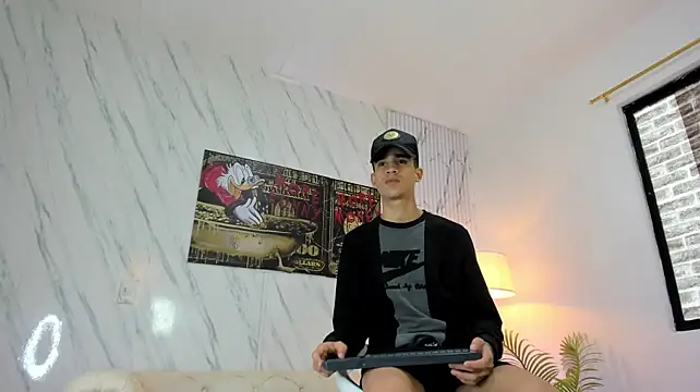 COOL_BOYS2: απευθείας συνομιλία ΧΧΧ