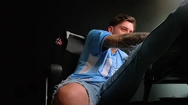 FelixStarkk élő XXX-chatje