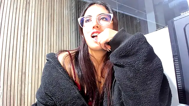 Valk_submissive Live XXX Chat