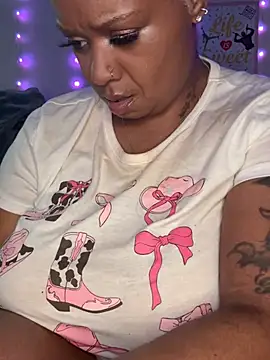 BIGCUMSHOW35's Live XXX Chat