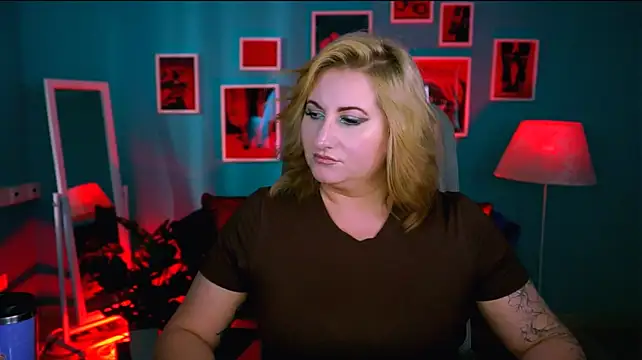 צ'אט XXX בשידור חי של VictoriaDaniel