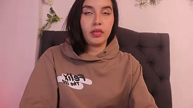 צ'אט XXX בשידור חי של kaylee_lee