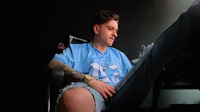 Czat XXX na żywo – FelixStarkk