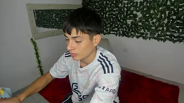 The_beby_guy élő XXX-chatje