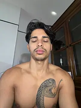 Chat +18 de David_Tresh5 ao vivo
