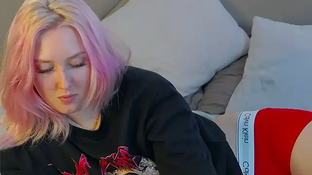 Chat +18 de MarianeSun ao vivo