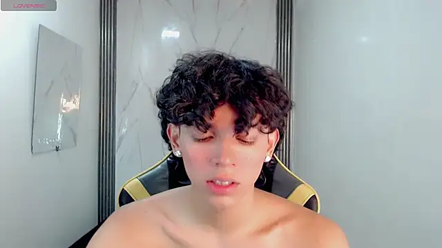แชท XXX สดของ FUNNY_DICK_