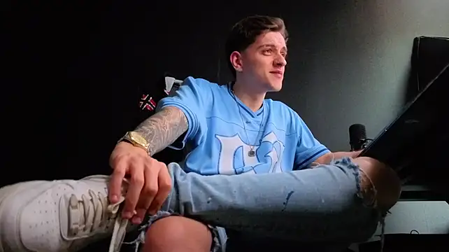 FelixStarkk 现场XXX聊天