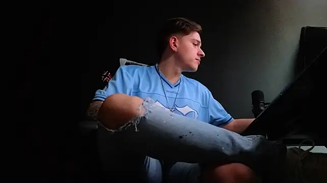 FelixStarkk Chat XXX live