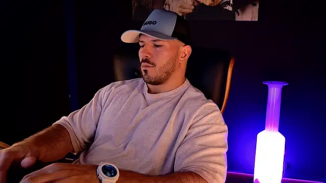 AngeloEric Chat XXX live