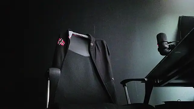 FelixStarkk élő XXX-chatje
