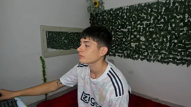 The_beby_guy Chat XXX in diretta