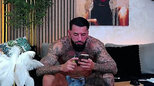masterkingofmusclee élő XXX-chatje