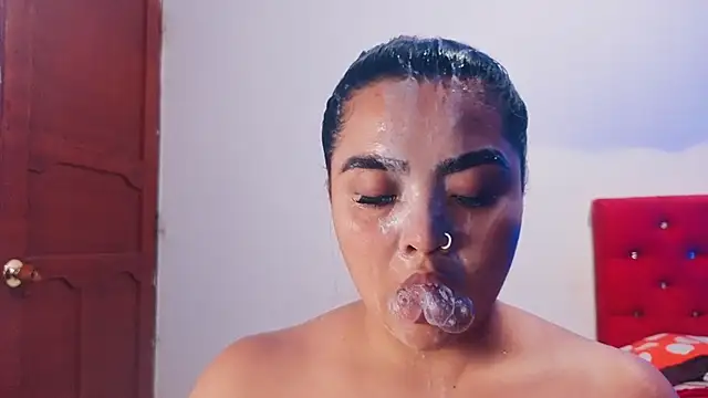 Agatha_humidity XXX чат на живо