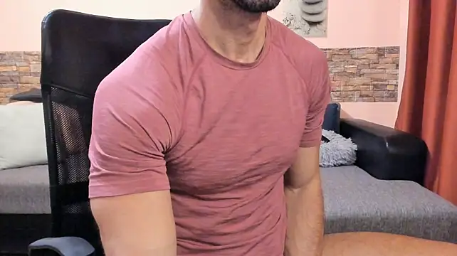 Chatroom XXX en direct de HotHunkTrainer
