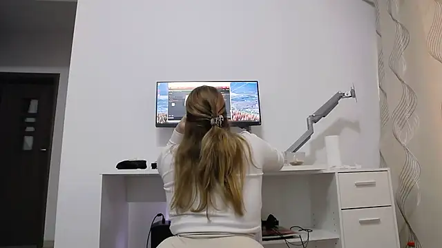 KarlyGray10 Live XXX-Chat