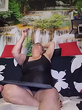 QueenPammy1's Live XXX Chat