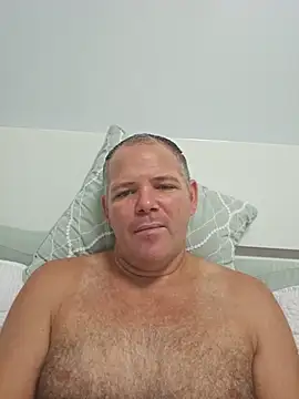 cubanitofeliz40's Live XXX Chat