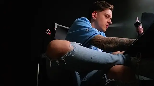 FelixStarkk Chat XXX live