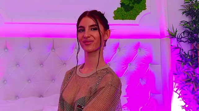 دردشة ElisaCharm الجنسية المباشرة
