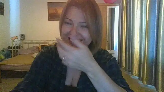 ElenaLove888 – Naživo XXX chat