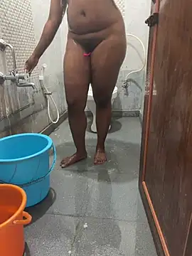 XXX chat uživo modela OpposedLoom