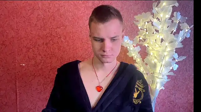XXX chat uživo modela BigBabyMax