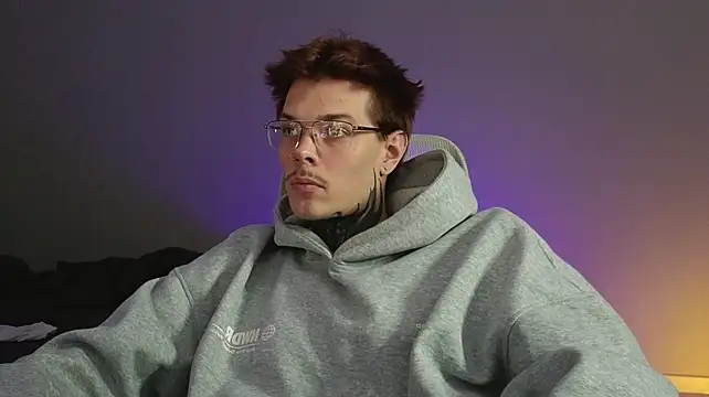 دردشة DENIS_HERE الجنسية المباشرة