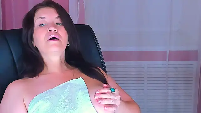 AnaMills' Live XXX Chat