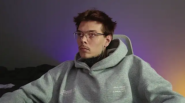 צ'אט XXX בשידור חי של DENIS_HERE