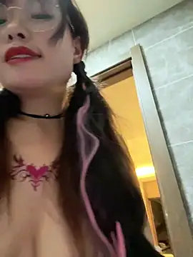 xianyu-ss Adlı Modelin Canlı XXX Sohbeti