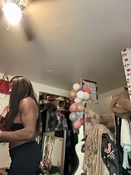 Motherbigbus' Webcam Show