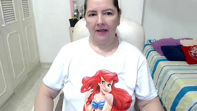 Chatroom XXX en direct de leonela_69