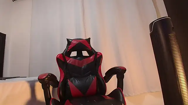 MaxLeons – Naživo XXX chat