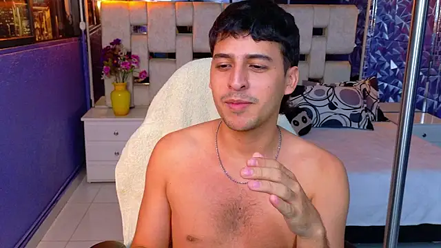 ian_sprouse's Live XXX Chat