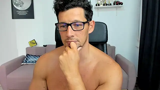 BrutusK08 Live XXX Chat