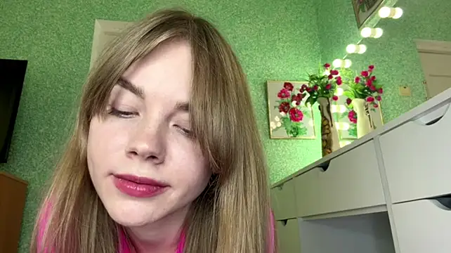 SunnyStrike's Live XXX Chat