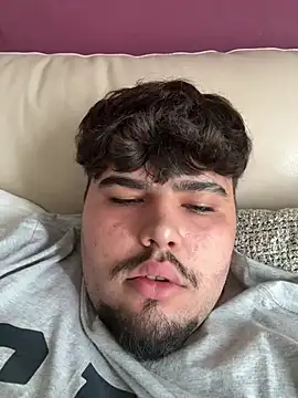 Chat XXX ao vivo de Yannick04
