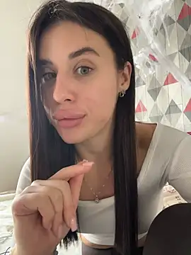 Lira_Fayeee's Live XXX Chat
