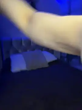 XXX chat uživo modela AgathaMyers