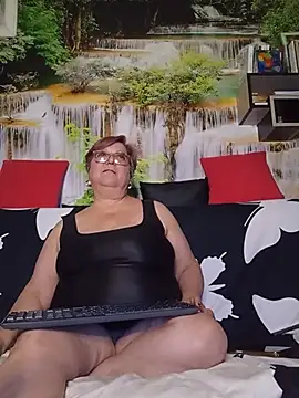 XXX chat uživo modela QueenPammy1