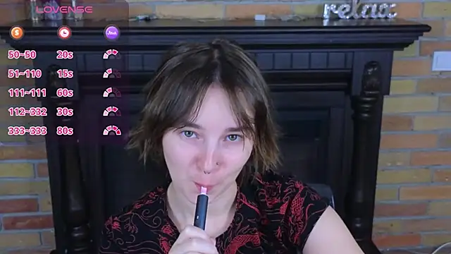 Chat +18 de Ellie_Sunset ao vivo