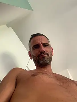mika13113 Pertunjukan Webcam