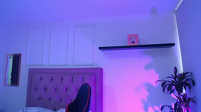 allison_mcn Live XXX chat