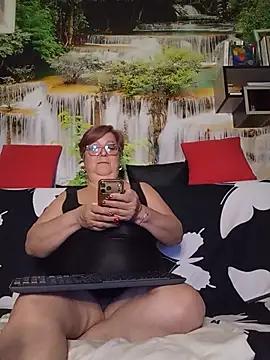 Chat XXX en directo de QueenPammy1