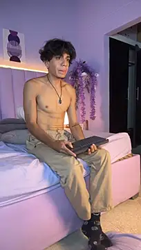 abrilandjulian's Live XXX Chat