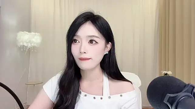 צ'אט XXX בשידור חי של LiLy0608